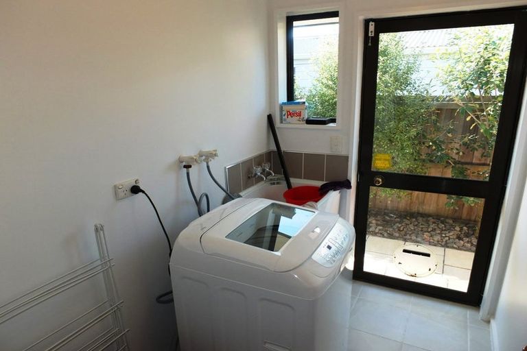 Photo of property in 2/30 Lees Road, Strowan, Christchurch, 8052