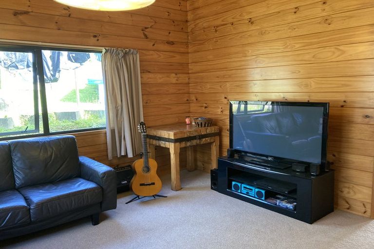 Photo of property in 31 Annan Grove, Papakowhai, Porirua, 5024