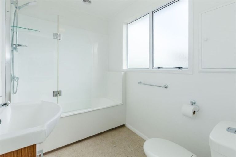 Photo of property in 31 Moana Road, Paraparaumu, 5032