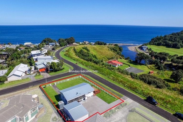 Photo of property in 22/20 Mace Terrace, Oakura, 4314