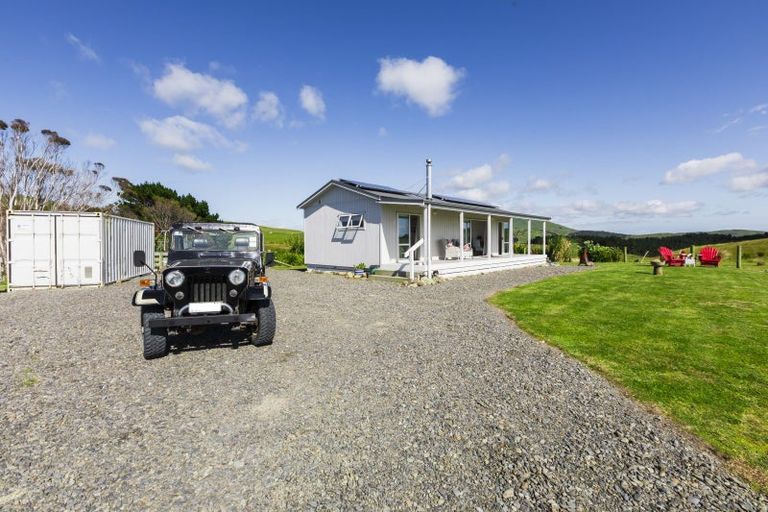 Photo of property in 23 Netherton Road, Omakere, 4271