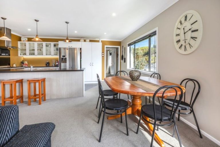 Photo of property in 16 Bluejacket Place, Whitby, Porirua, 5024