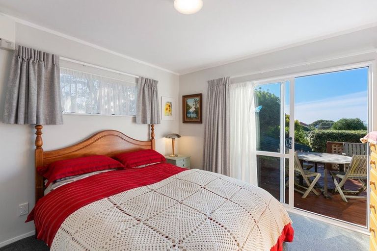 Photo of property in 49 William Street, Waikanae Beach, Waikanae, 5036