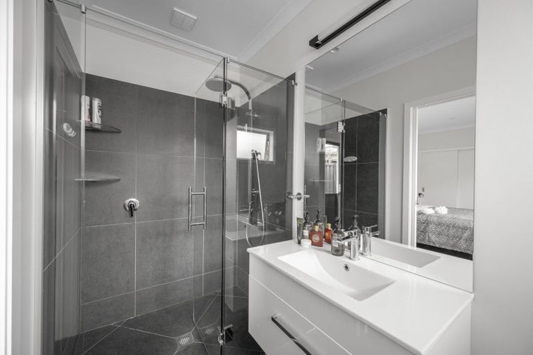 Photo of property in 8 Rakaia Way, Poraiti, Napier, 4112