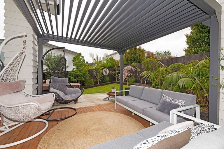 Photo of property in 9 Ngaroma House Drive, Hobsonville, Auckland, 0618