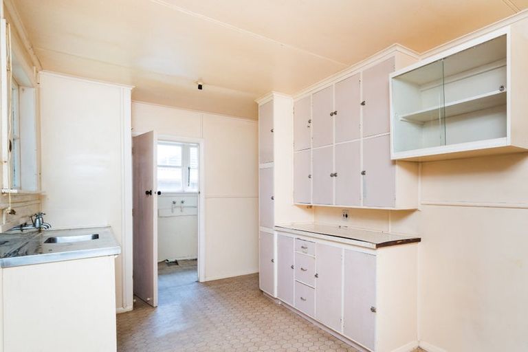 Photo of property in 2 Newbury Street, Awapuni, Palmerston North, 4412