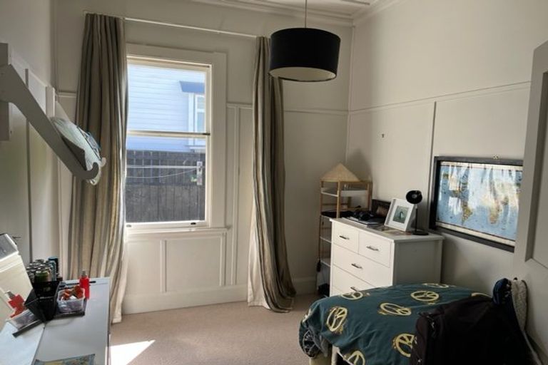 Photo of property in 45 Napier Terrace, Hospital Hill, Napier, 4110