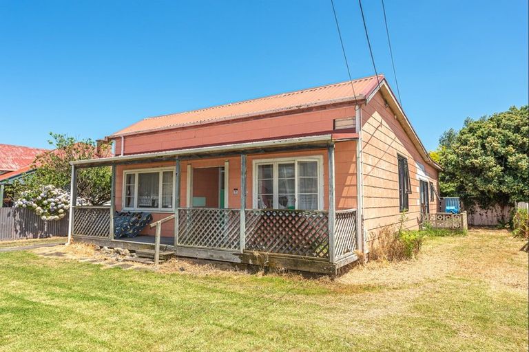 Photo of property in 5 Abbot Street, Gonville, Whanganui, 4501