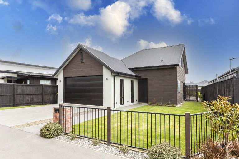 Photo of property in 8 Leyland Lane, Halswell, Christchurch, 8025