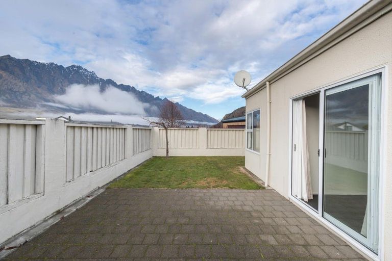 Photo of property in 10 Alta Place, Frankton, Queenstown, 9300