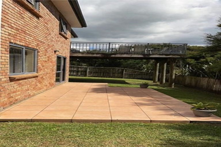 Photo of property in 104 George Deane Place, Greenhithe, Auckland, 0632