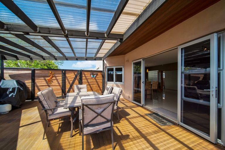 Photo of property in 19 Mccarthy Street, Hawera, 4610