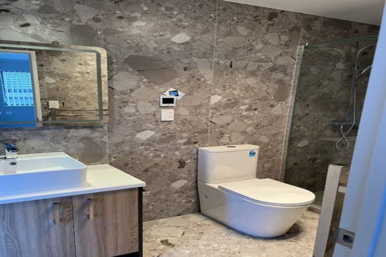 Photo of property in 28 Ballyalton Crescent, Flat Bush, 2019