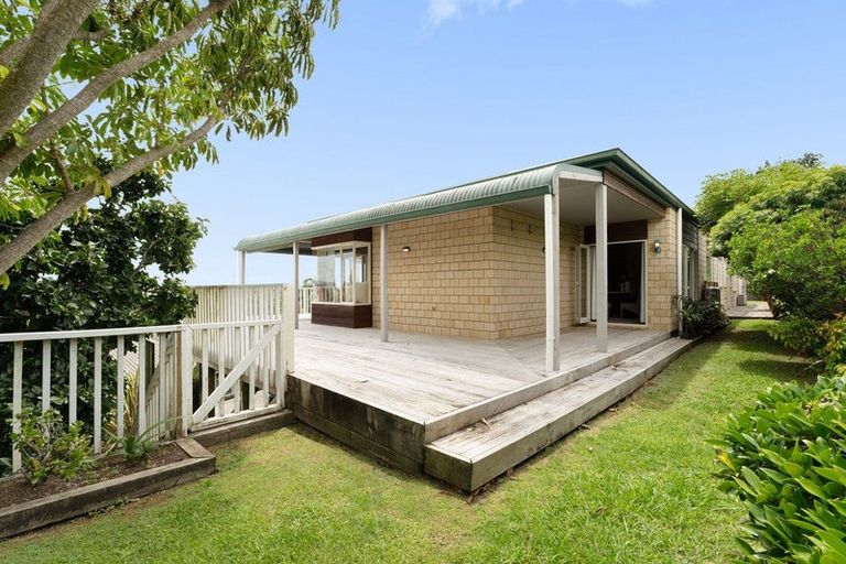 Photo of property in 1 Greenstone Way, Hairini, Tauranga, 3112