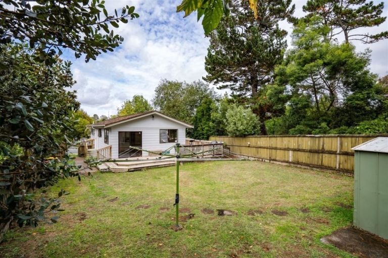 Photo of property in 90 Kemp Road, Massey, Auckland, 0614