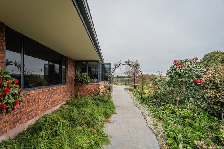 Photo of property in 8 Hillview Place, Pleasant Point, 7903