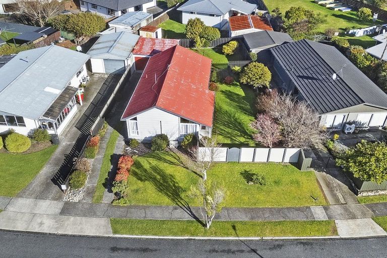 Photo of property in 65 Pasadena Crescent, Totara Park, Upper Hutt, 5018