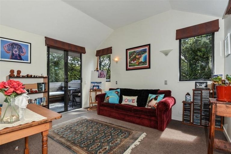 Photo of property in 268 Huia Road, Titirangi, Auckland, 0604