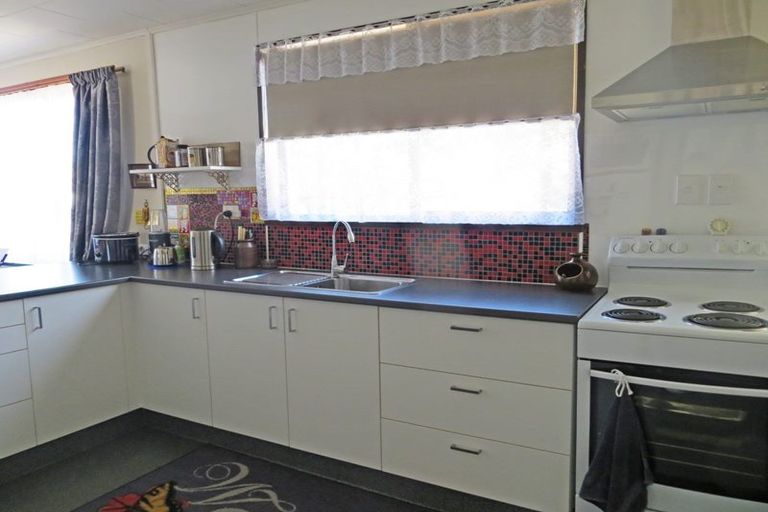 Photo of property in 24 Bute Street, Ranfurly, 9332