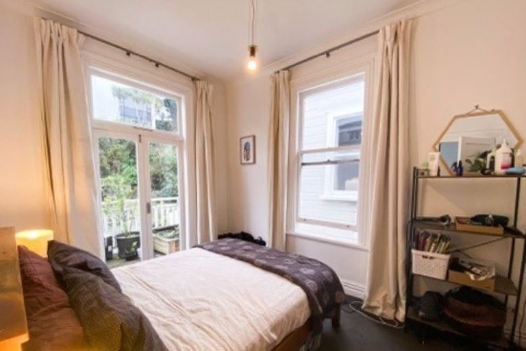 Photo of property in 270 The Terrace, Te Aro, Wellington, 6011