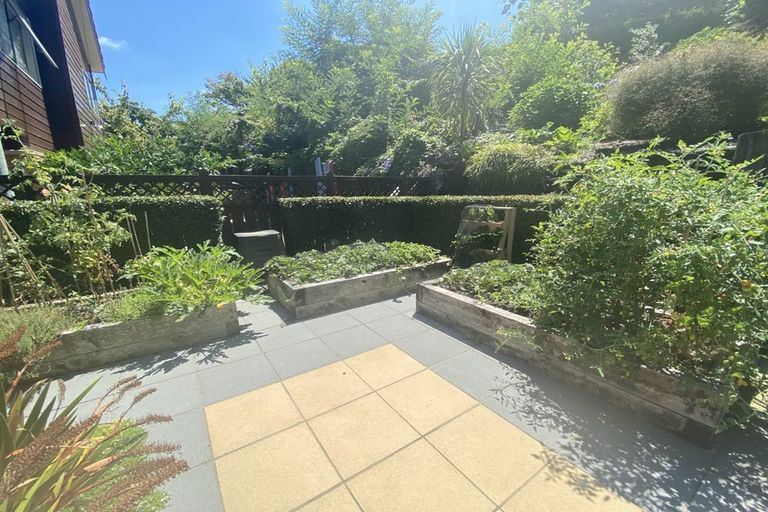 Photo of property in 70 Memorial Drive, Hamilton East, Hamilton, 3216