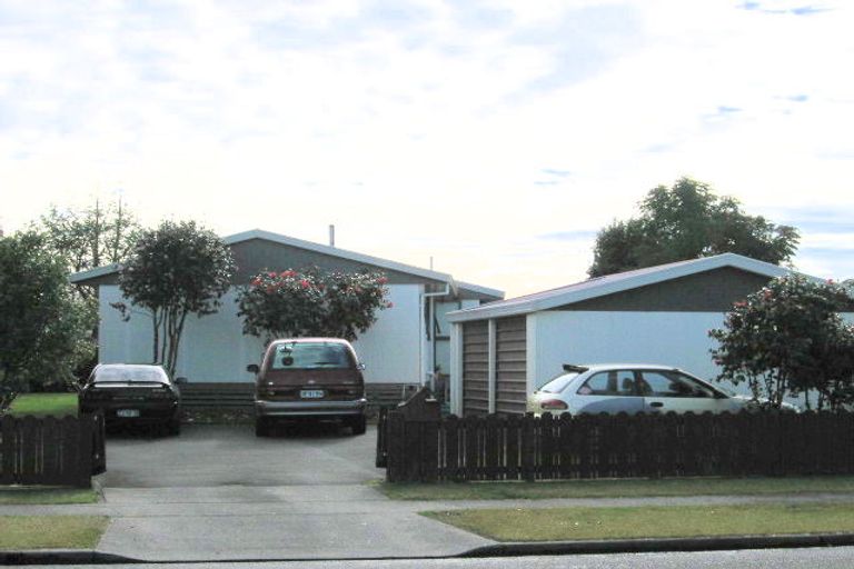 Photo of property in 38 Garland Drive, St Andrews, Hamilton, 3200