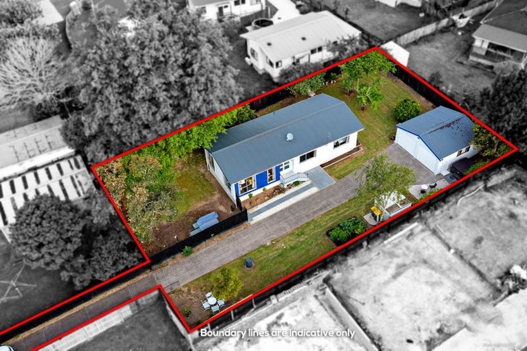 Photo of property in 16 Urlich Drive, Ranui, Auckland, 0612