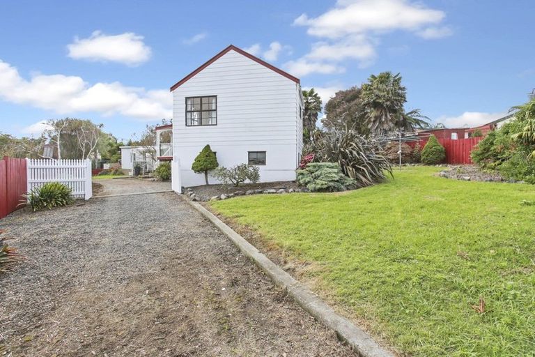 Photo of property in 26 Balgowan Terrace, Conifer Grove, Takanini, 2112