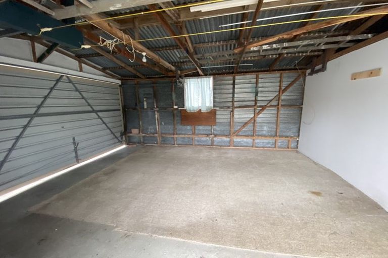 Photo of property in 56 Friedlanders Road, Manurewa, Auckland, 2102