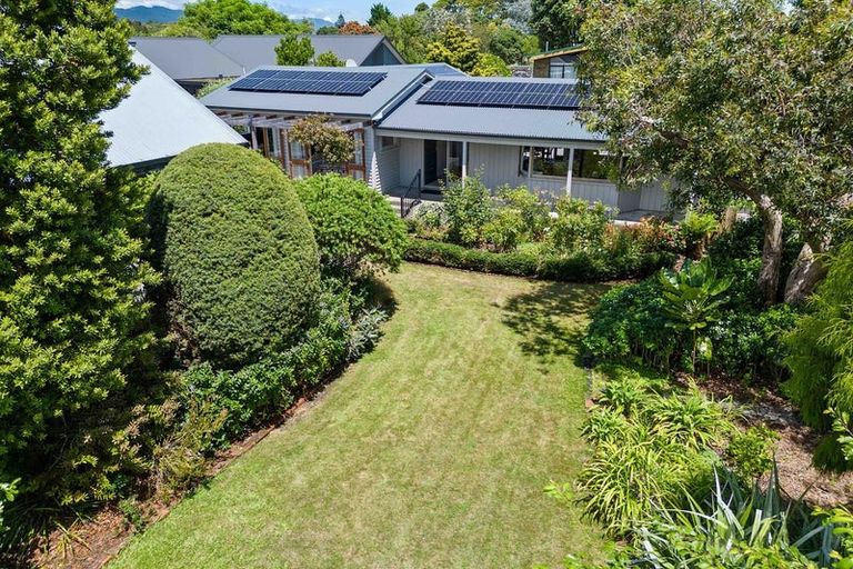 Photo of property in 16 Rauparaha Street, Waikanae Beach, Waikanae, 5036