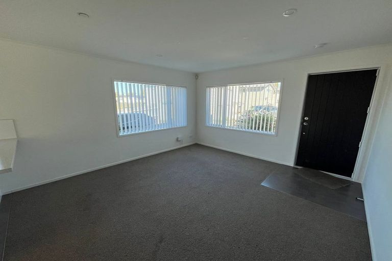 Photo of property in 1/67a Metcalfe Road, Ranui, Auckland, 0612