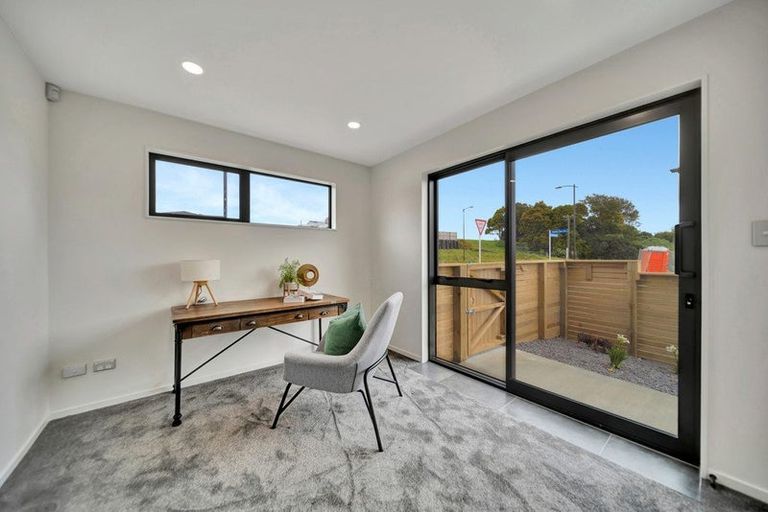 Photo of property in 1 Verdant View Avenue, Flat Bush, Auckland, 2019