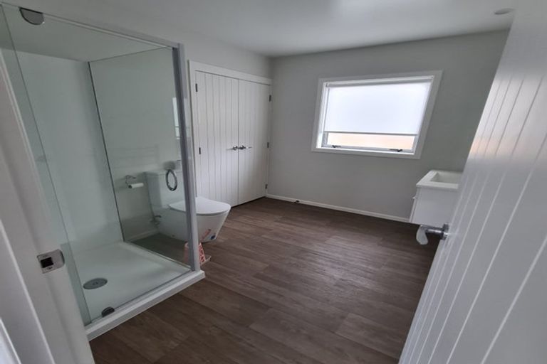 Photo of property in 2/7 Chapel Street, Papakura, 2110