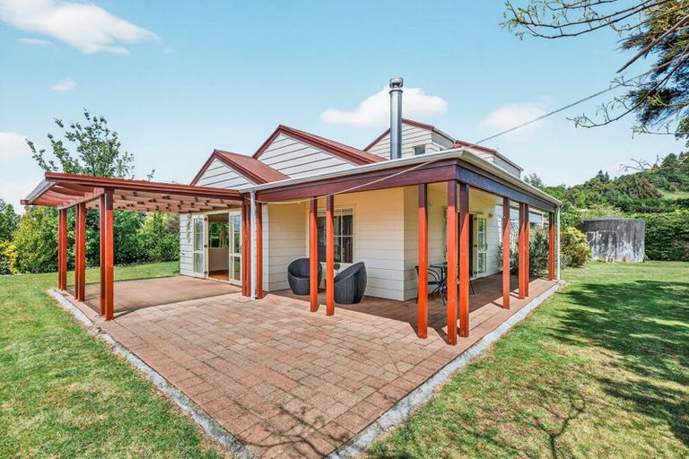 Photo of property in 30 Ramsay Drive, Acacia Bay, Taupo, 3385