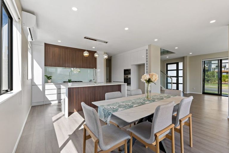 Photo of property in 1 Parkview Drive, Gulf Harbour, Whangaparaoa, 0930