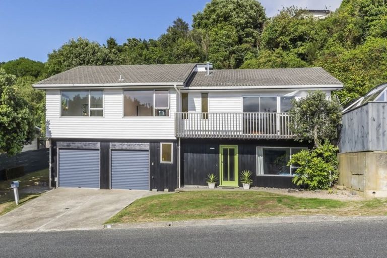Photo of property in 45 Oriel Avenue, Tawa, Wellington, 5028