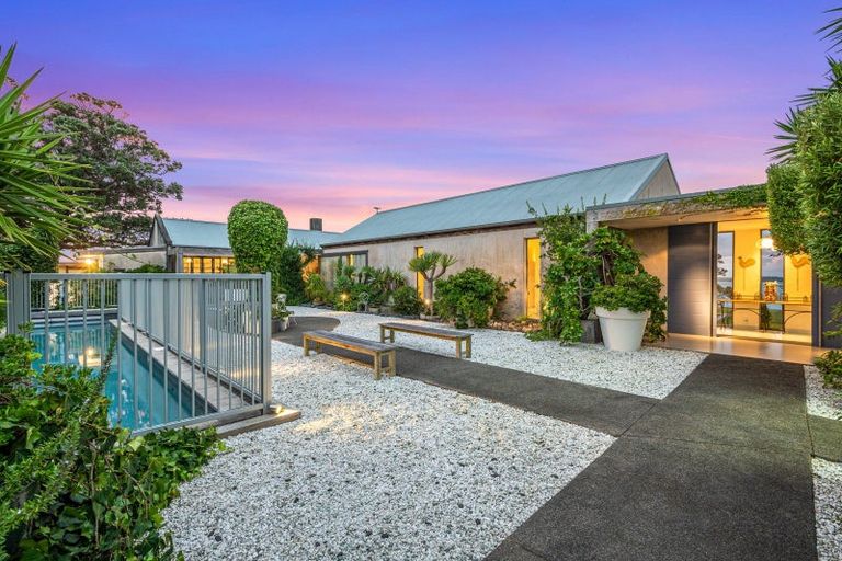 Photo of property in 155 Nick Johnstone Drive, Waiheke Island, 1971