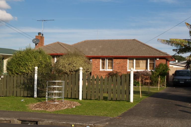 Photo of property in 42 Blake Road, Mangere East, Auckland, 2024