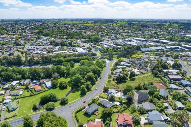 Photo of property in 10 Reynolds Road, Pukekohe, 2120