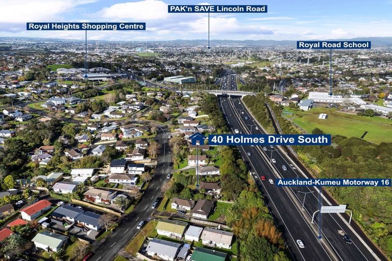Photo of property in 40 Holmes Drive South, Massey, Auckland, 0614