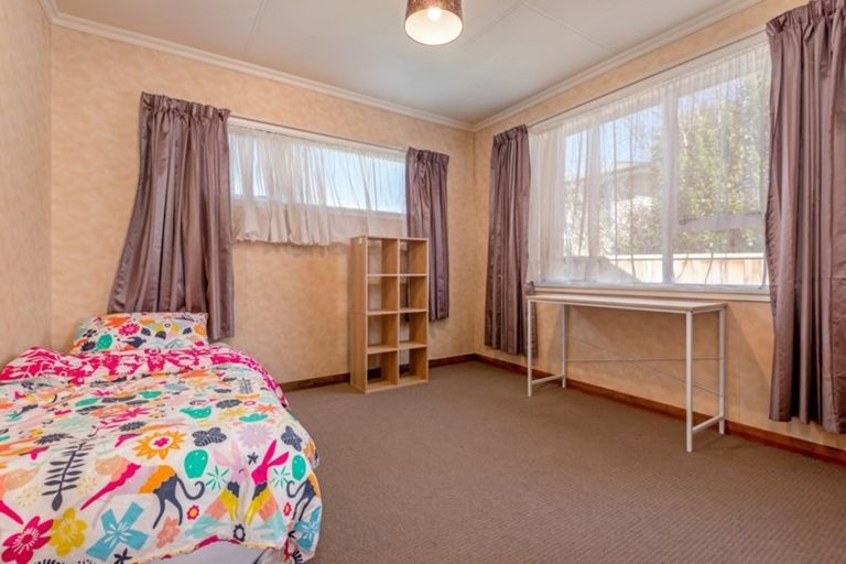 Photo of property in 63 Miro Street, Takaro, Palmerston North, 4410