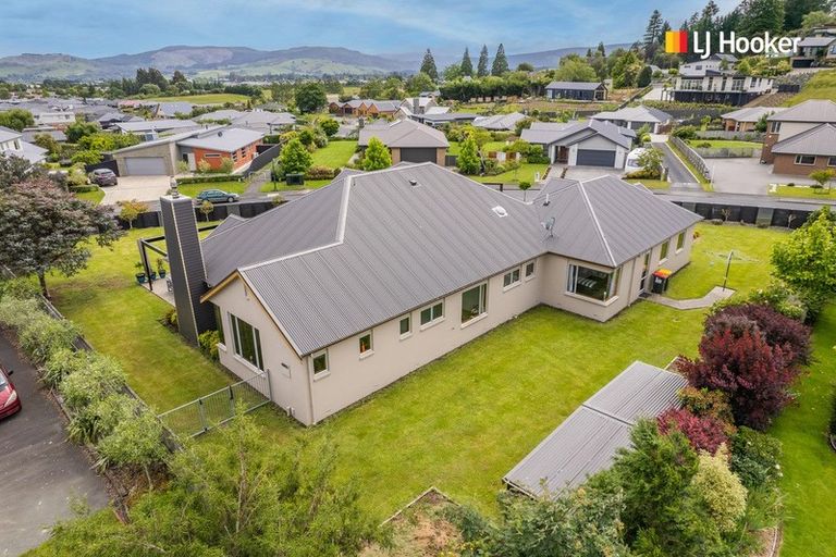 Photo of property in 28 Irwin Logan Drive, Mosgiel, 9024