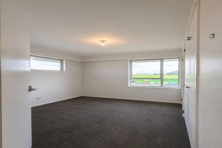 Photo of property in 76a Lake Road, Narrow Neck, Auckland, 0624