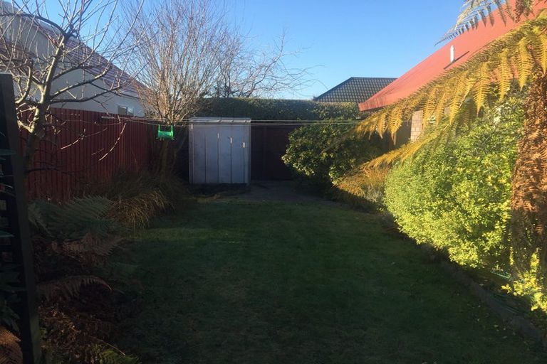 Photo of property in 12 Briarmont Street, Avondale, Christchurch, 8061