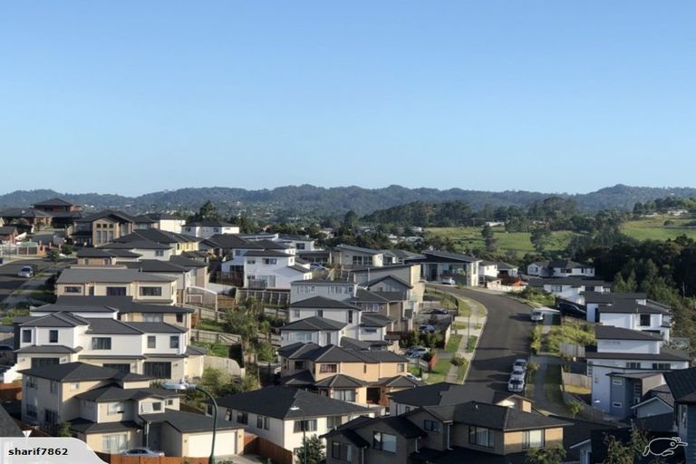 Photo of property in 14 San Casello Rise, Henderson, Auckland, 0612