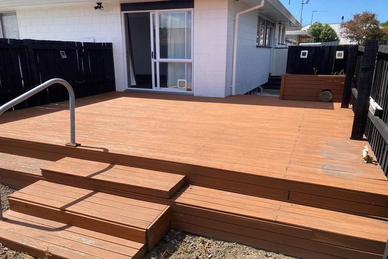 Photo of property in 1/50 Chipping Lane, Redwood, Christchurch, 8051