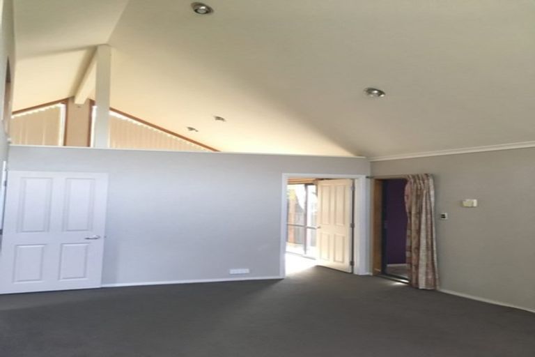 Photo of property in 1 Keppoch Court, Dannemora, Auckland, 2016