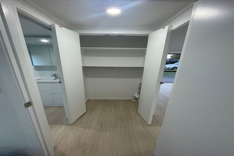 Photo of property in 36 White Heron Drive, Massey, Auckland, 0614