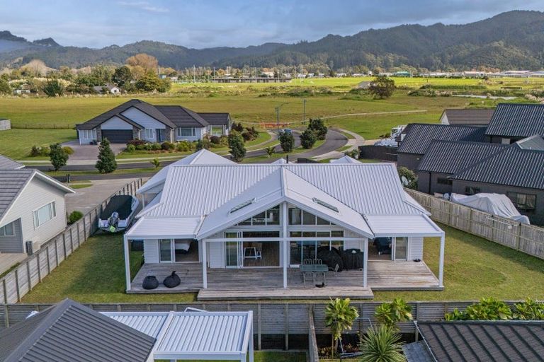 Photo of property in 11 Onerere Drive, Whitianga, 3510