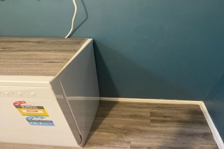 Photo of property in 2/30 Whitley Avenue, Ebdentown, Upper Hutt, 5018